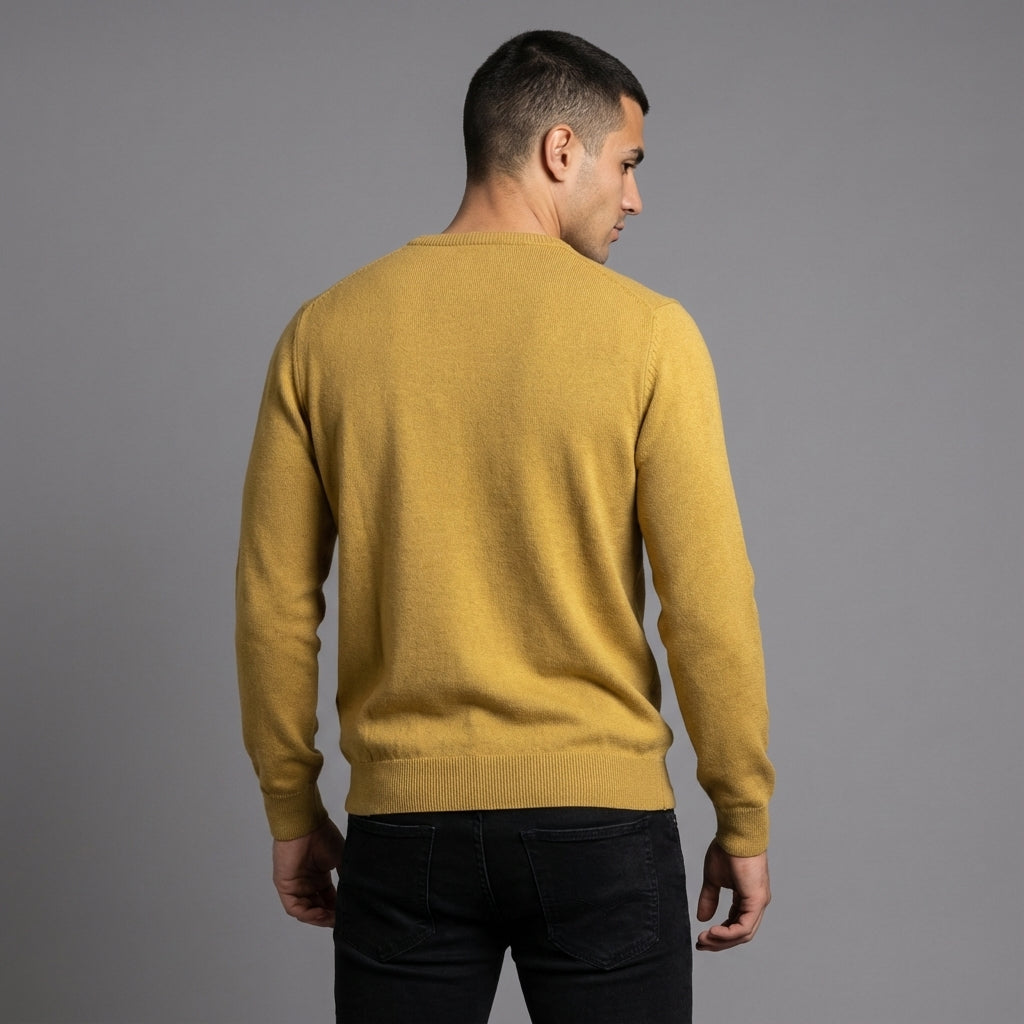 Плетен пуловер 'Градски изследовател' в цвят горчица