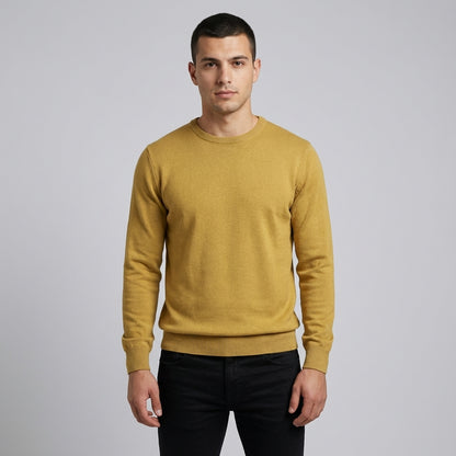 Плетен пуловер 'Градски изследовател' в цвят горчица